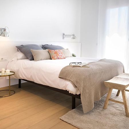 Friendly Rentals Gran Via Барселона Екстериор снимка