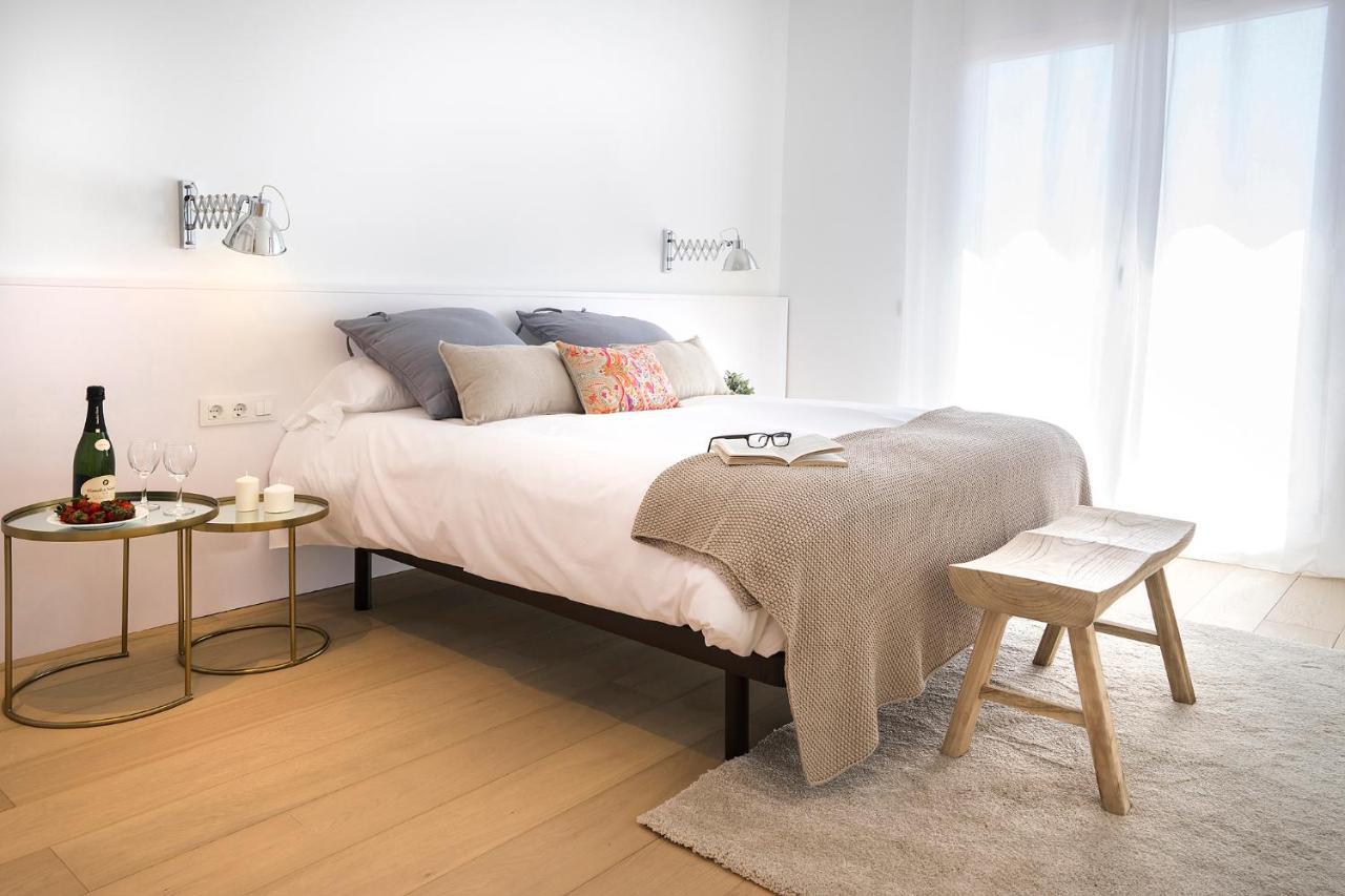 Friendly Rentals Gran Via Барселона Екстериор снимка