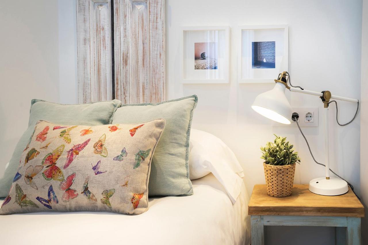 Friendly Rentals Gran Via Барселона Екстериор снимка