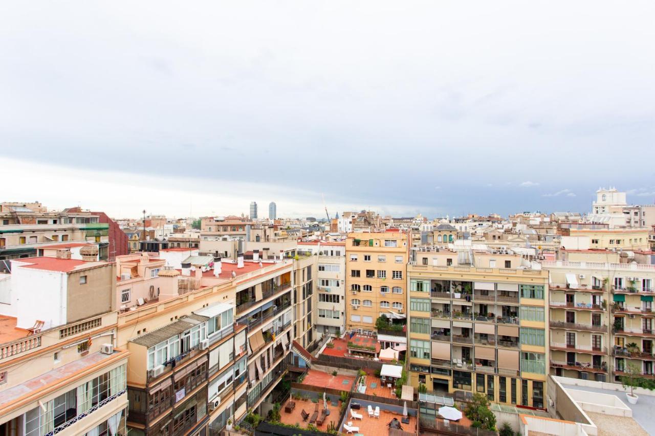 Friendly Rentals Gran Via Барселона Екстериор снимка