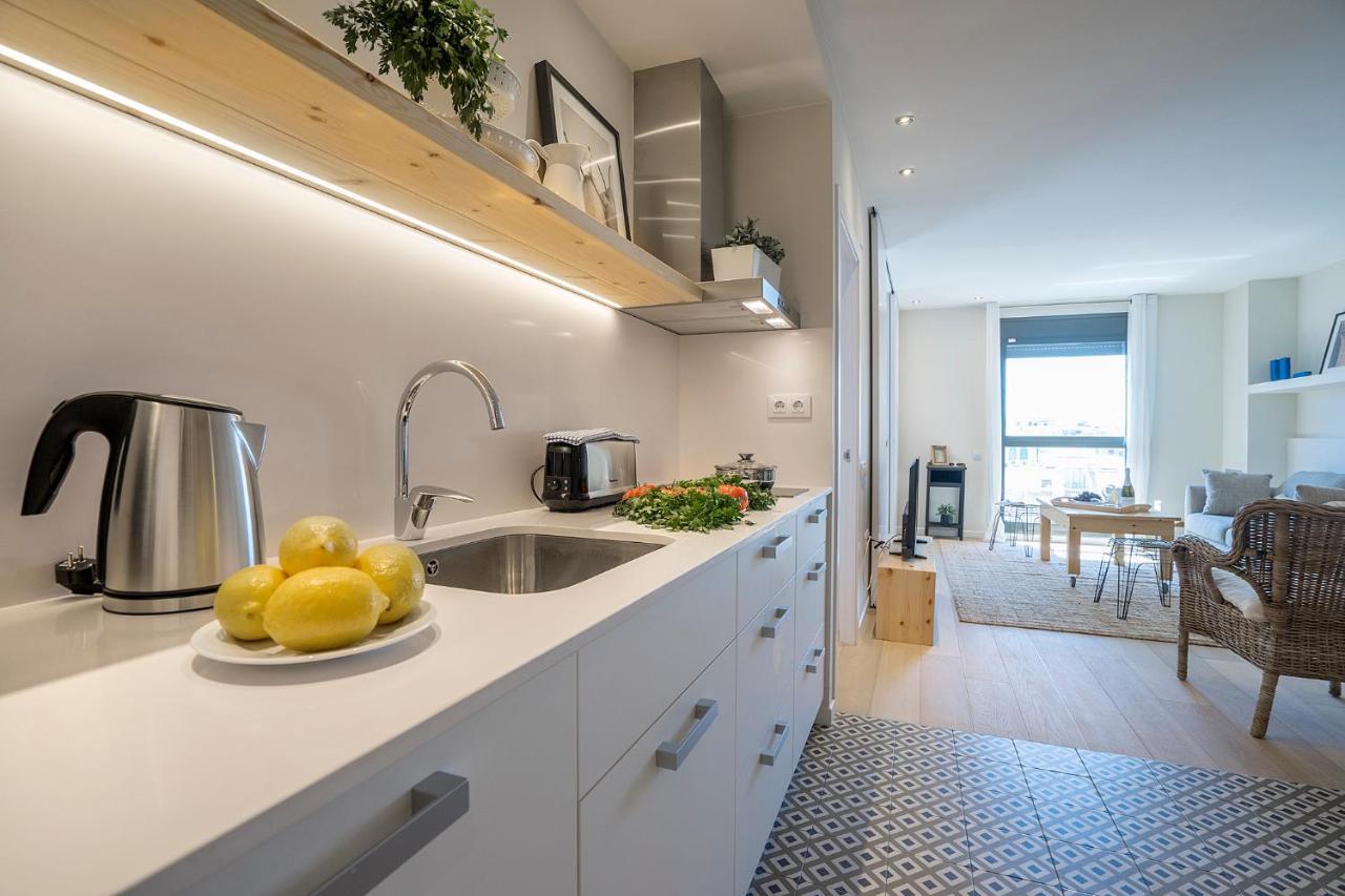 Friendly Rentals Gran Via Барселона Екстериор снимка