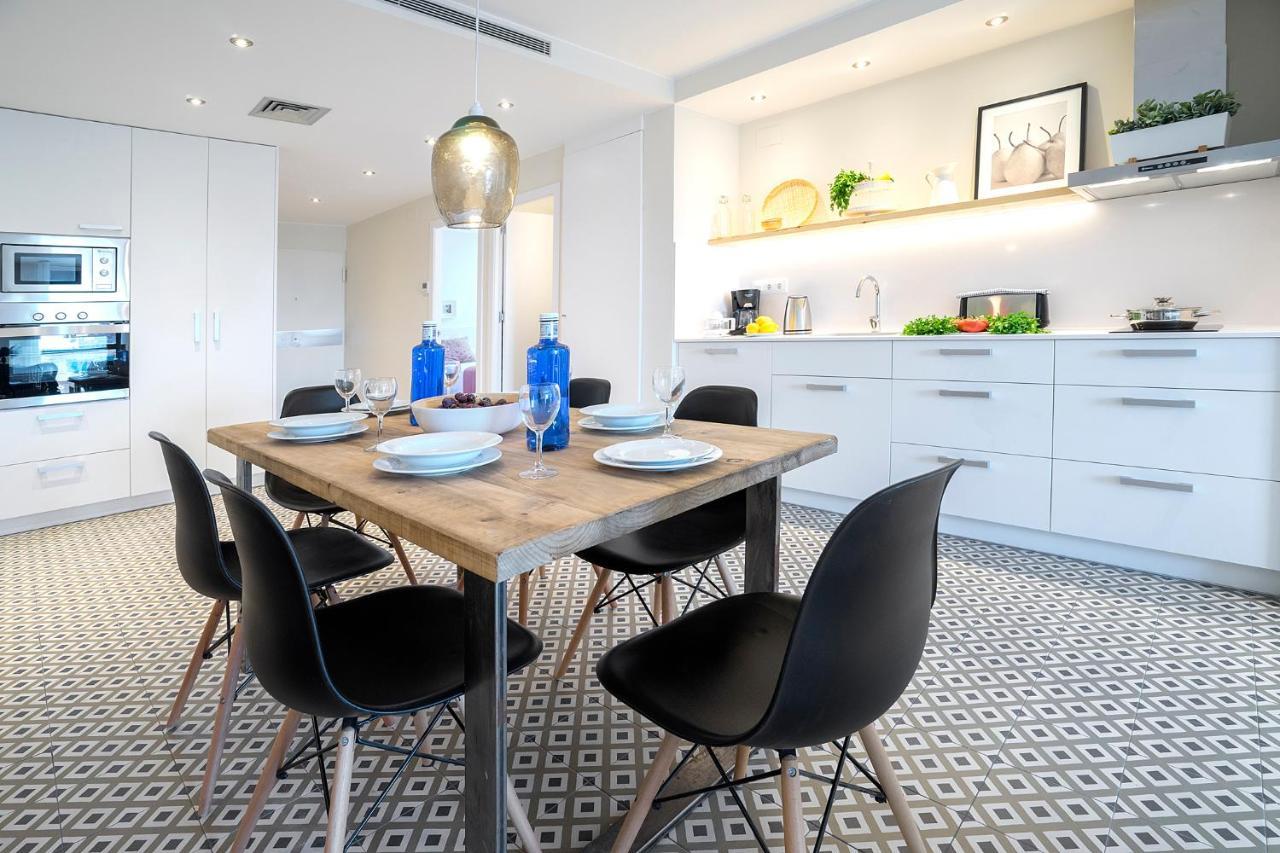 Friendly Rentals Gran Via Барселона Екстериор снимка