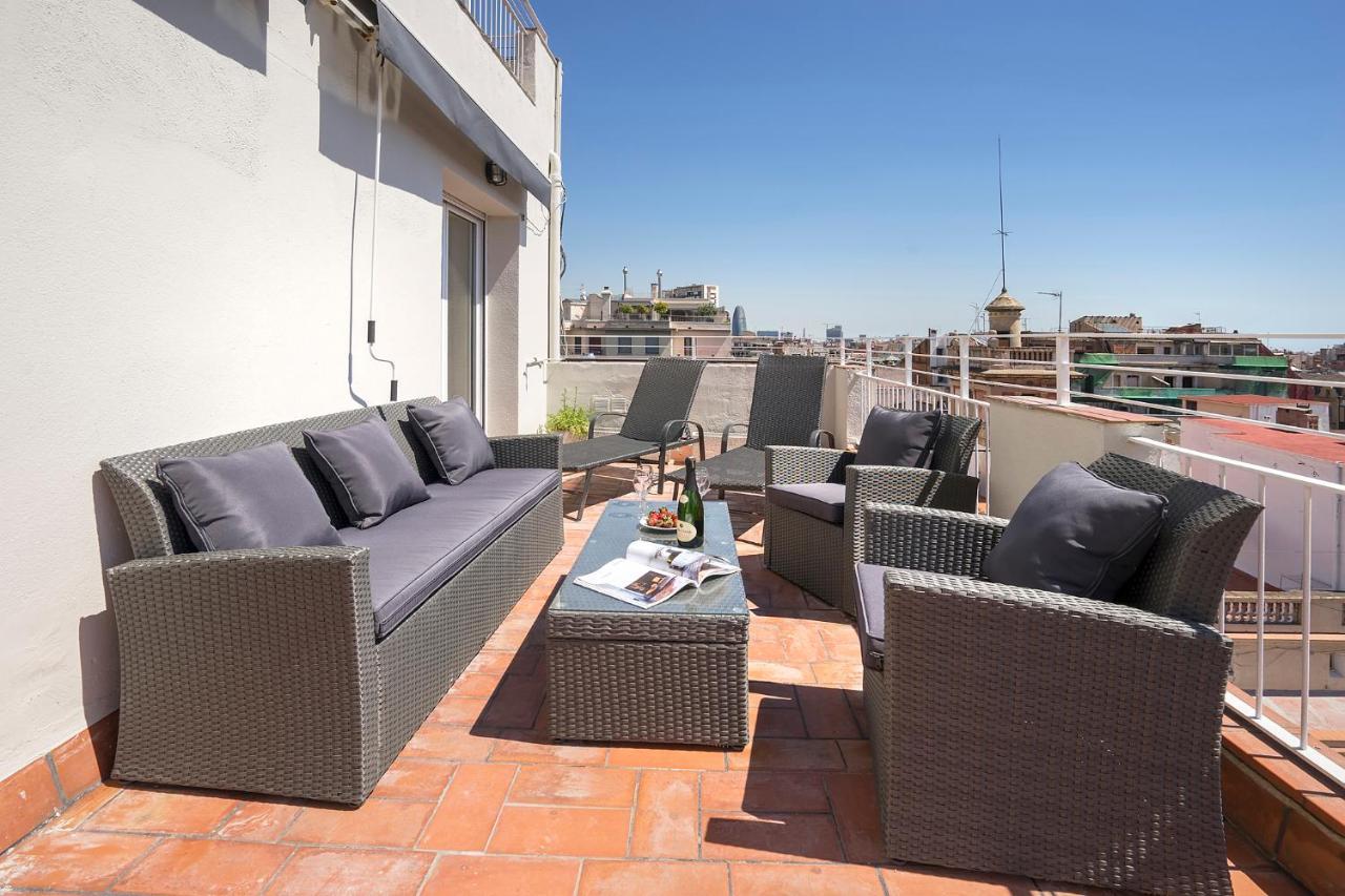 Friendly Rentals Gran Via Барселона Екстериор снимка