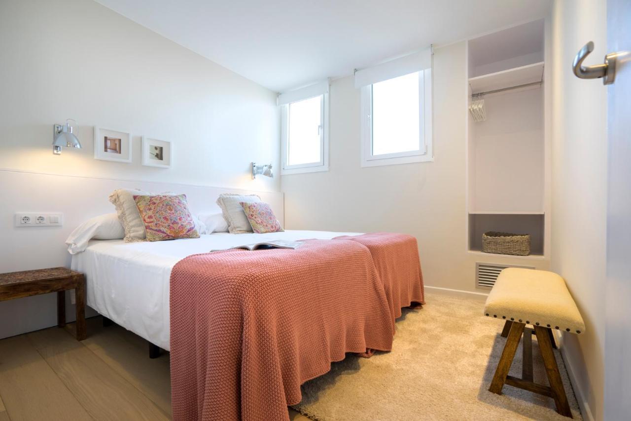 Friendly Rentals Gran Via Барселона Екстериор снимка