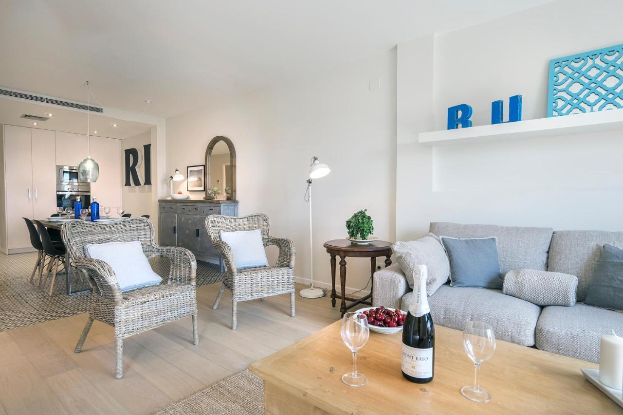 Friendly Rentals Gran Via Барселона Екстериор снимка