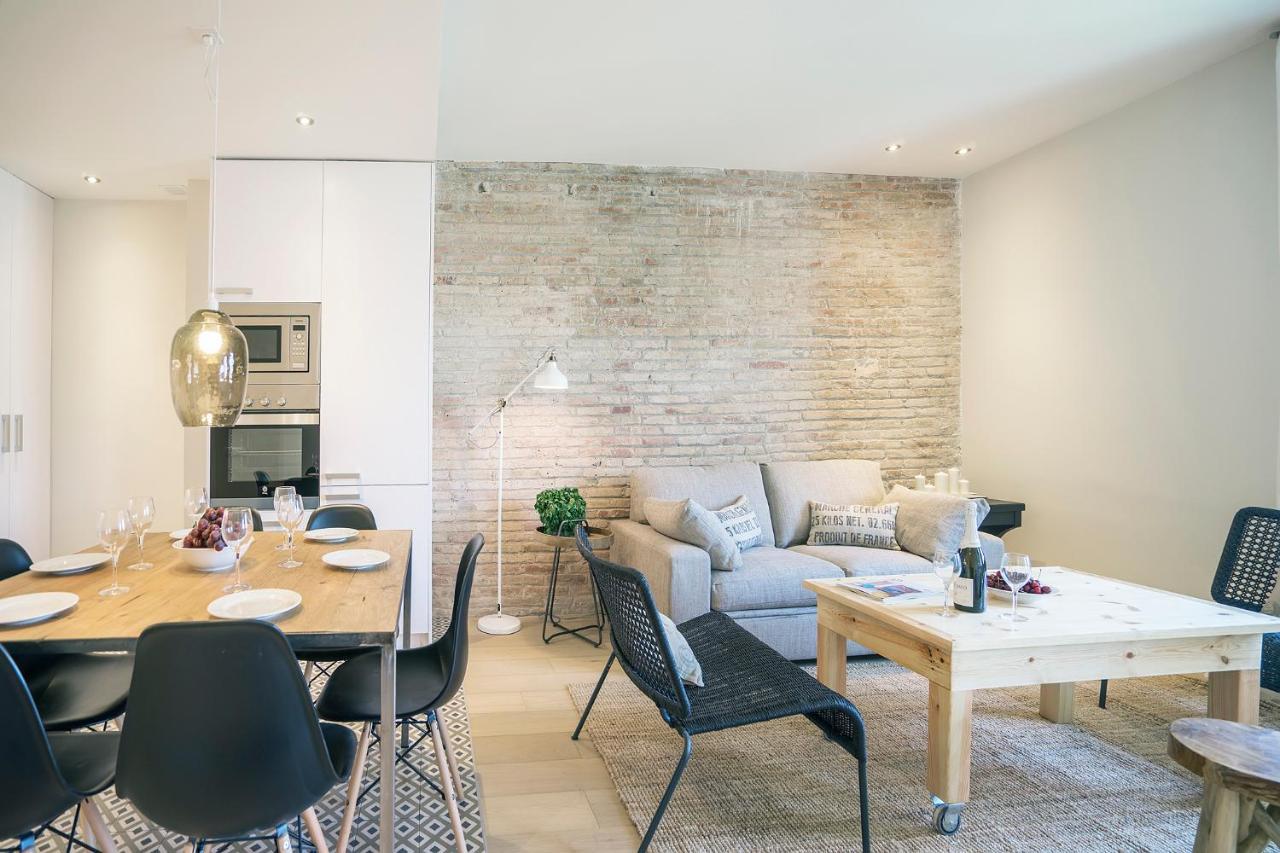 Friendly Rentals Gran Via Барселона Екстериор снимка