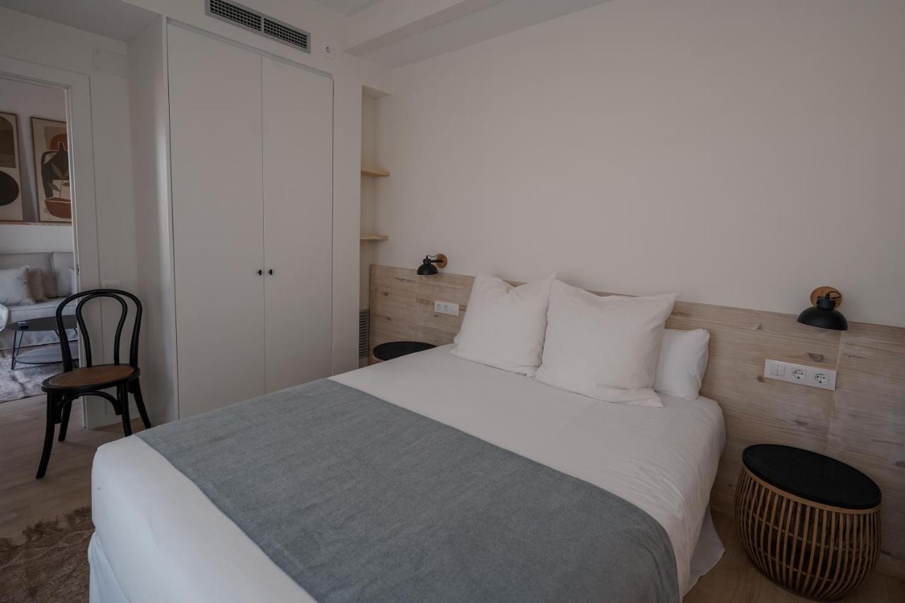 Friendly Rentals Gran Via Барселона Екстериор снимка